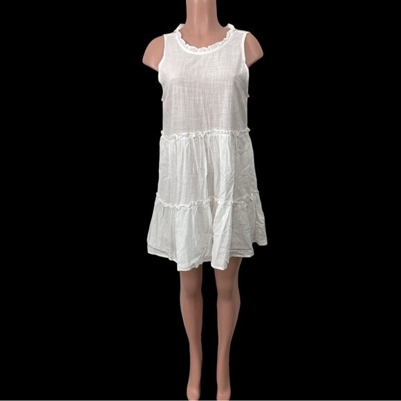 NWT Very J Sleeveless Tie Back Tiered White Mini Dress Size MEDIUM - Picture 1 of 10